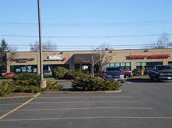 2nd image of 440 Lancaster Dr NE