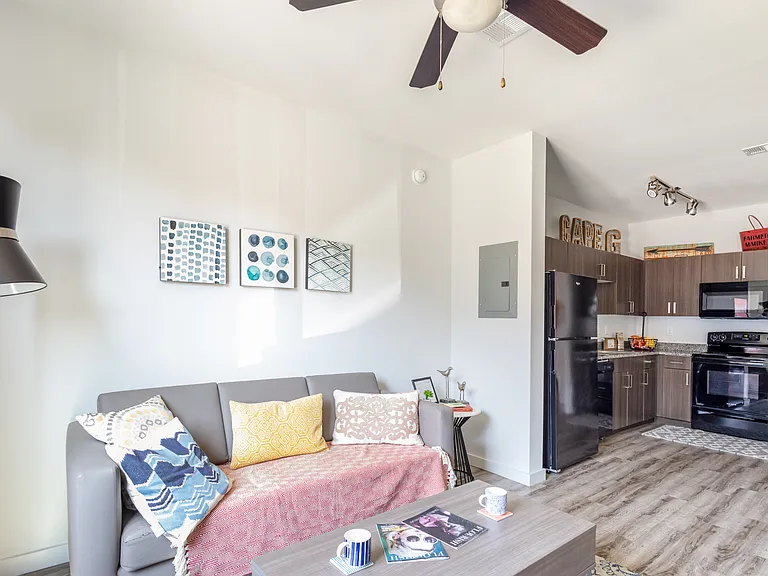 Hawks Landing Apartments — Photo 46
