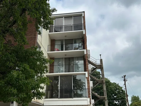 330 W Central Ave APT 4B, El Dorado, KS 67042