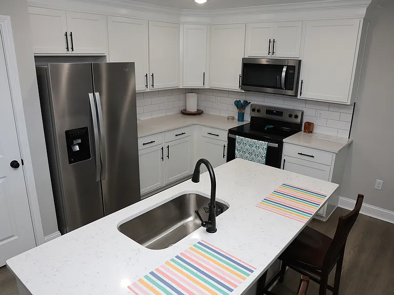 5003 Melana Way — Photo 4