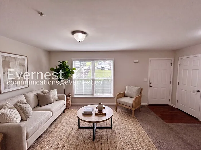 701 Vineland Ct — Photo 3