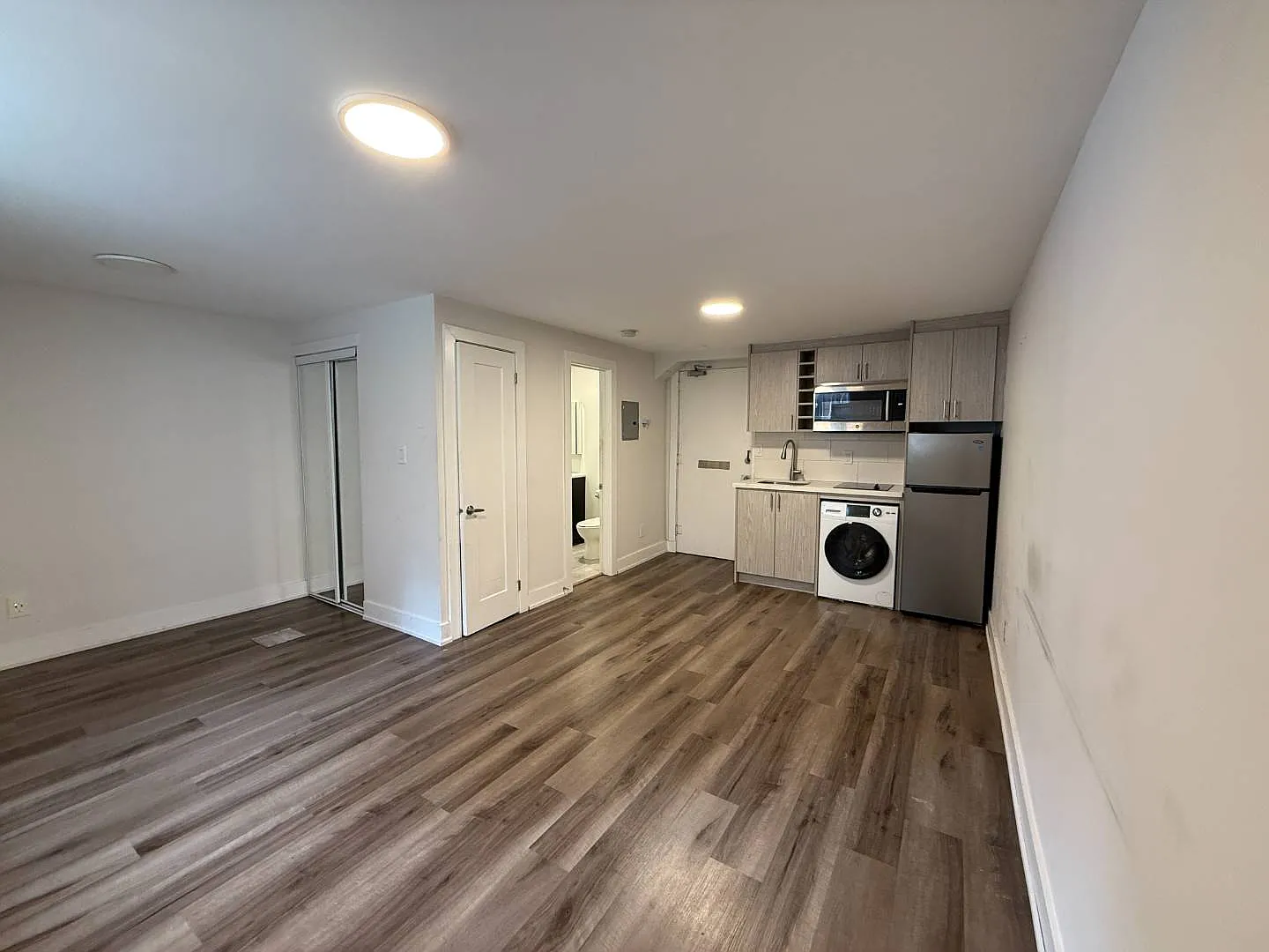 140 Springhurst Ave - 5 — Photo 1