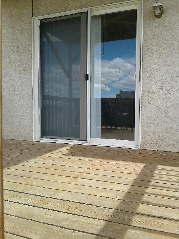 2 bed, 1000 sqft, $1,300 — Photo 2