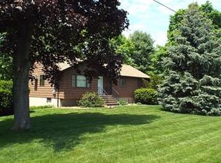 15 Meadow Ln, Vernon, NJ 07462