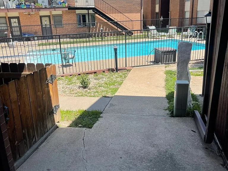3033 SW Lydia Ave #107 — Photo 4