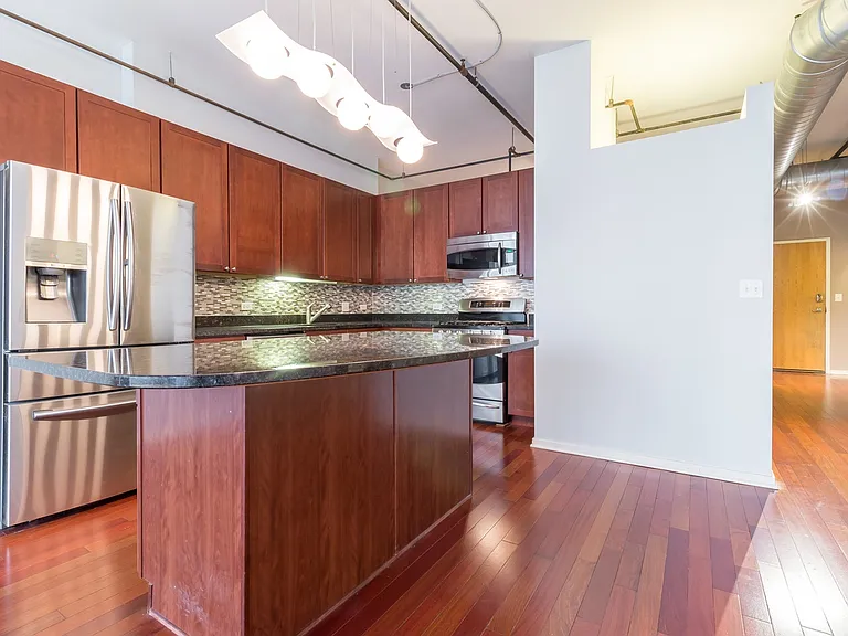 520 S State St #1403 — Photo 6