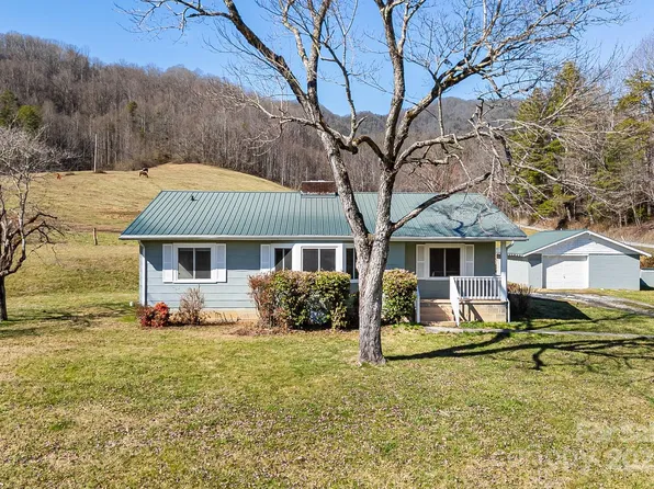 81 Deep Creek Cemetery Rd, Bryson City, NC 28713