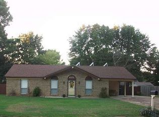 1071 Greenview Rd, Collierville, TN 38017