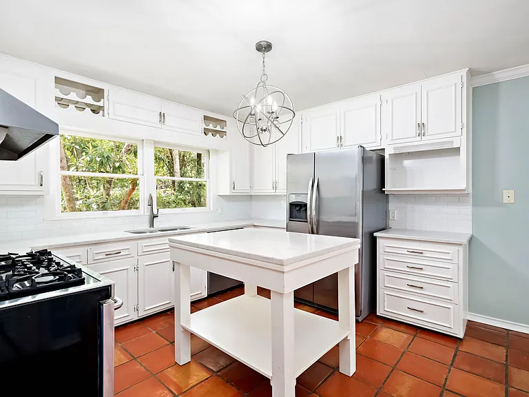 705 Eventide Dr — Photo 11
