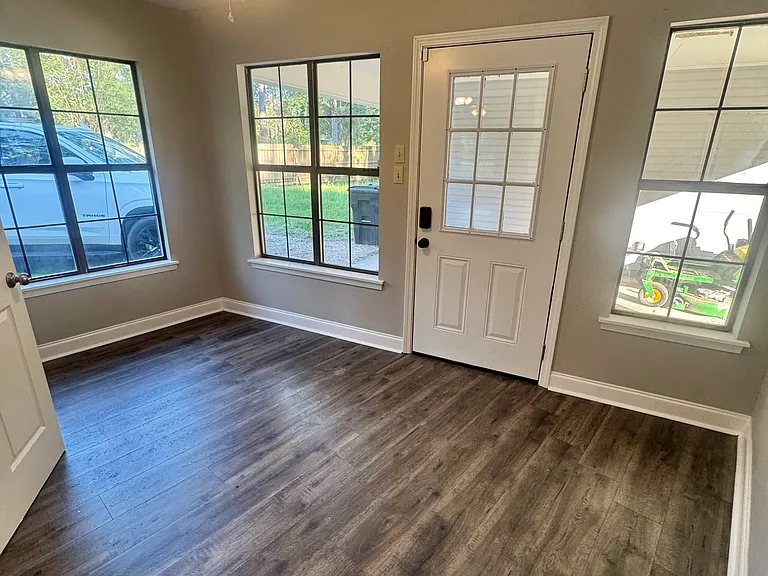 11108 Ragan Ln — Photo 16