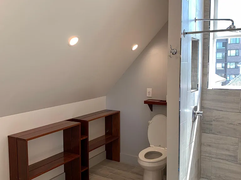 33 Glendale Pl #2 — Photo 10