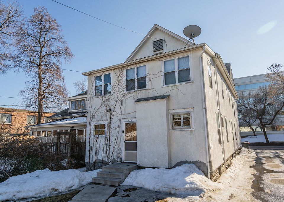 1st image of 417 University Ave SE #1