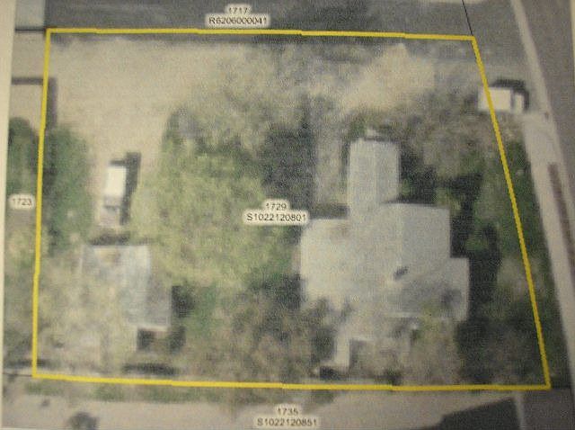 2nd image of 1729 S Federal Way