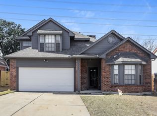 3225 Maberry Ct, Grand Prairie, TX 75052