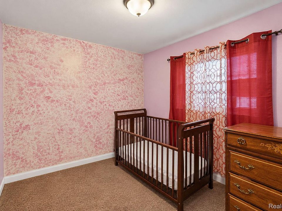 1334 Wilson Ave, photo 12