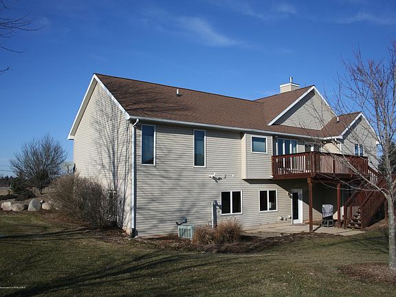 3rd image of 3896 E Saginaw Hwy