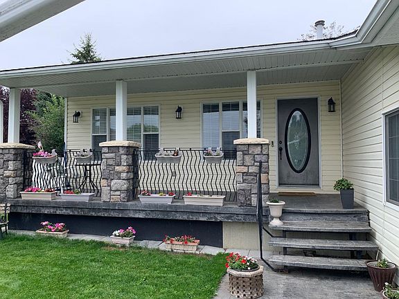2nd image of 14 Allan Cres
