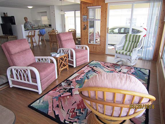 5th image of 366 Spanish Lakes Dr