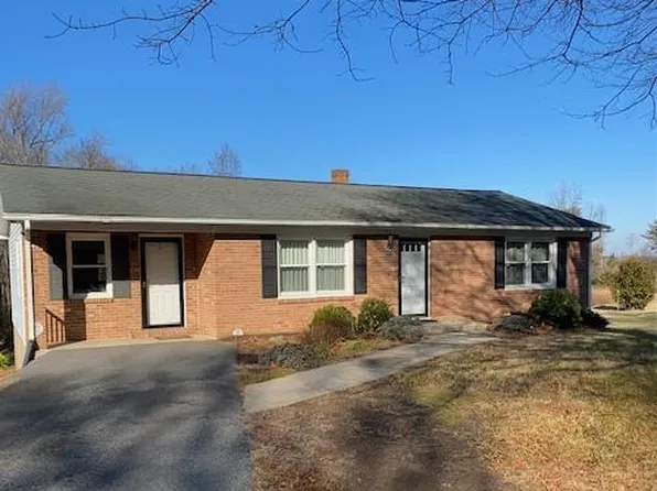 2412 Pleasant Gap Dr, Dry Fork, VA 24549