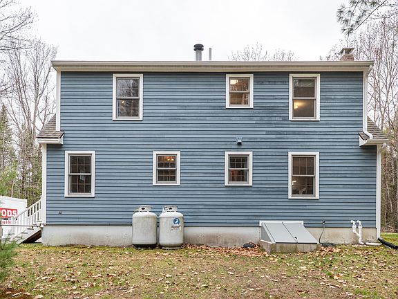 4th image of 19 Woodridge Drive