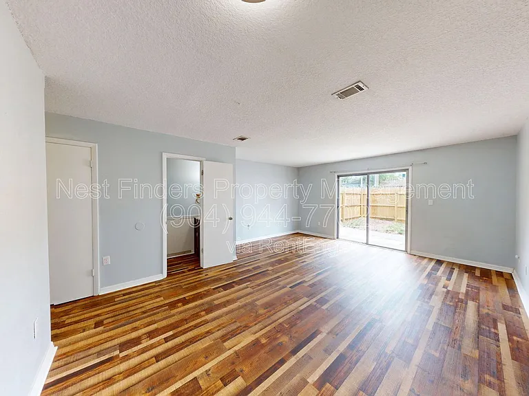 11406 Bedford Oaks Dr — Photo 6