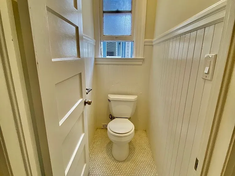 1081 Natoma St — Photo 14