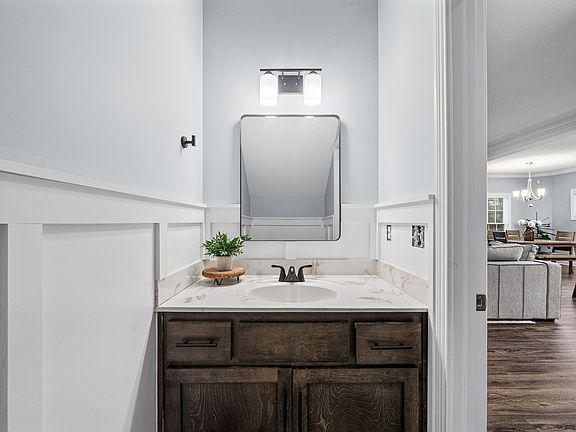 5th image of 1677 Rains Rd