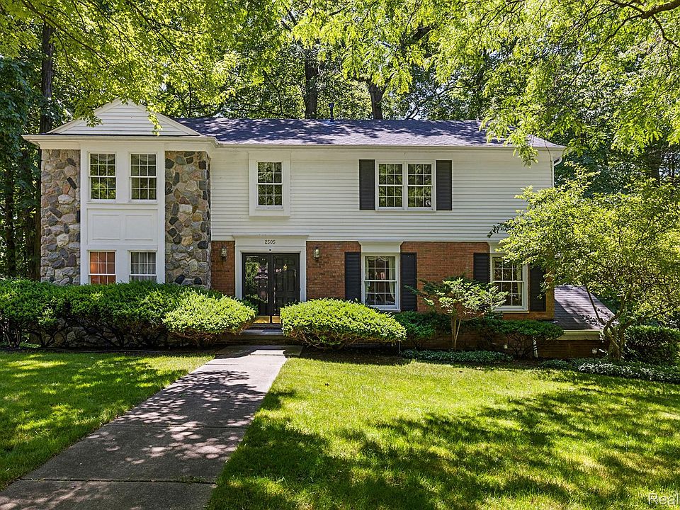 1st image of 2505 Valleyview Dr