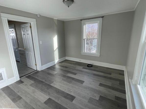 153 Curtiss St #2, Bristol, CT 06010