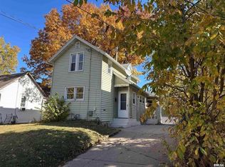 1325 Mississippi Ave, Davenport, IA 52803