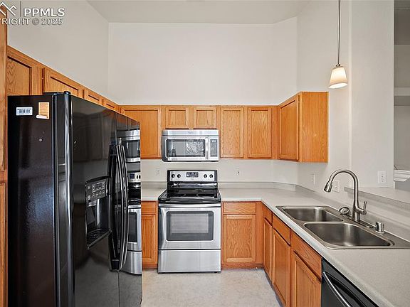 2nd image of 3870 Strawberry Field Grv APT F