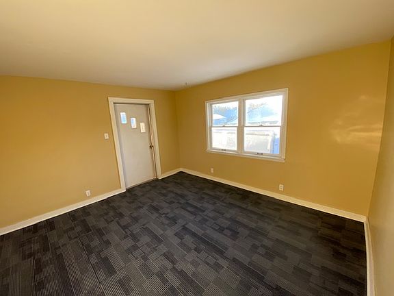 3rd image of 23248 Fir Ave