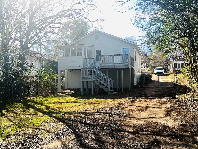 117 Boulevard — Photo 33