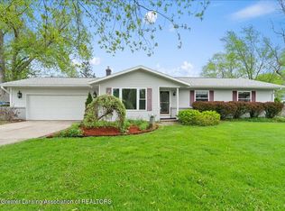 12936 Legend Dr, Grand Ledge, MI 48837