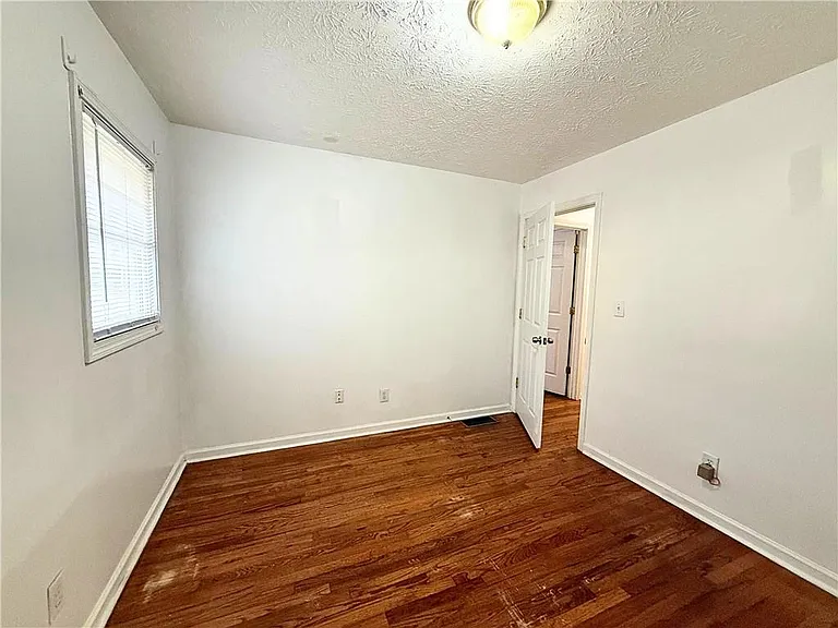 6424 Monica Dr — Photo 16