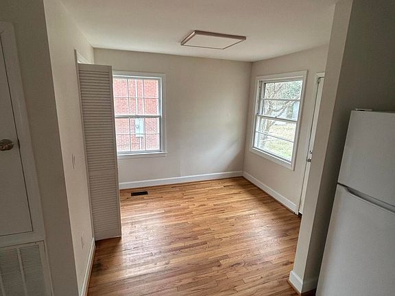 3rd image of 2736 Layden St