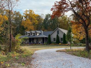 2411 E Nature Trl, Clinton, IN 47842