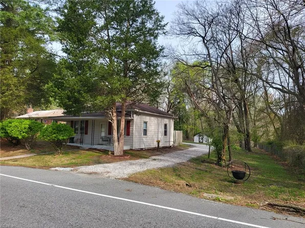 7 Saunders Rd, Newport News, VA 23601