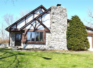 1274 Castle Dr, Franklin, IN 46131