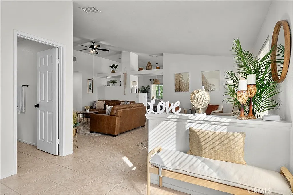 3 bed, 1703 sqft, $6,000 — Photo 3