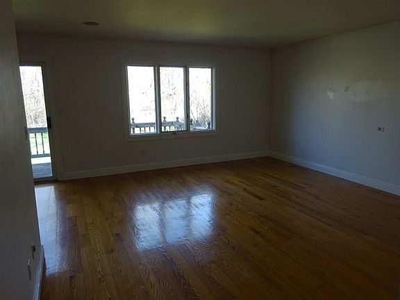 3rd image of 507 Park Pl