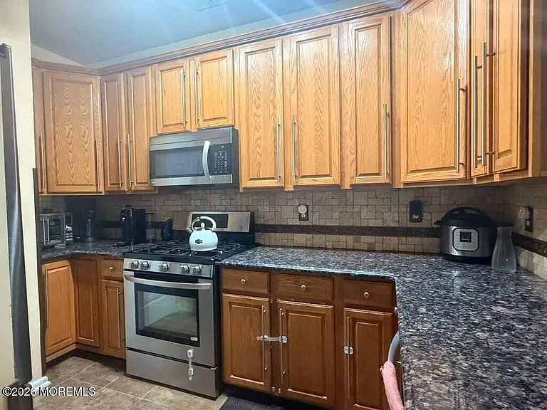 24 Tottenham Ct — Photo 7