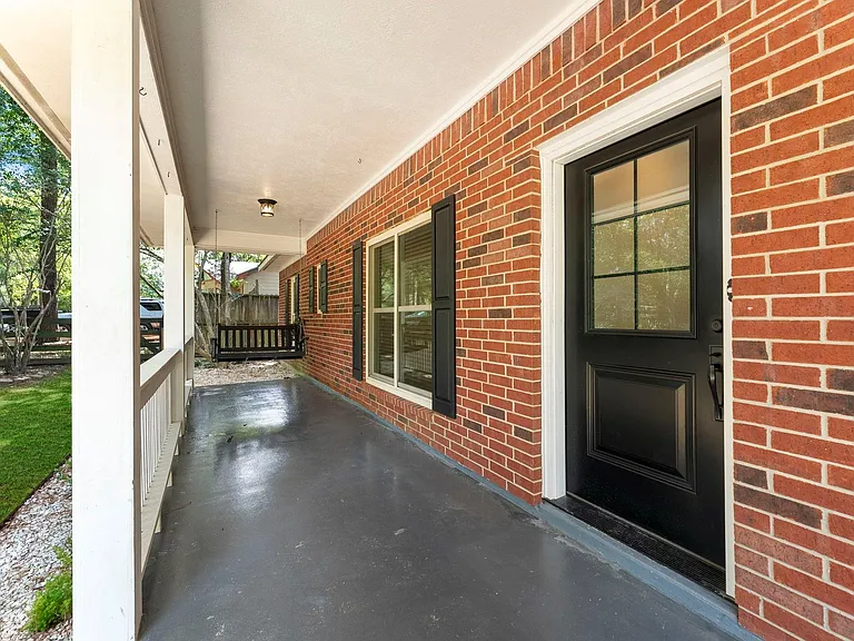 618 W Rollingwood St — Photo 5