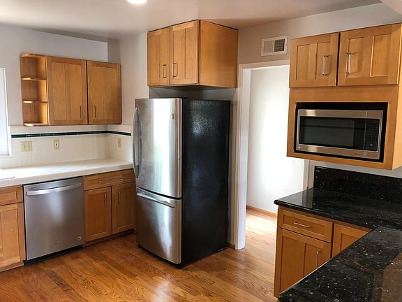 4th image of 4011 Liggett Dr