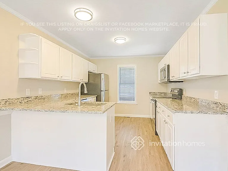 119 Woodsorrell Ct — Photo 8