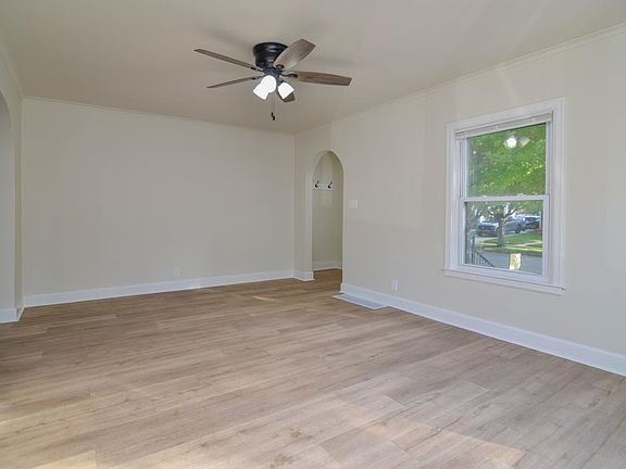 3rd image of 303 E 10th St