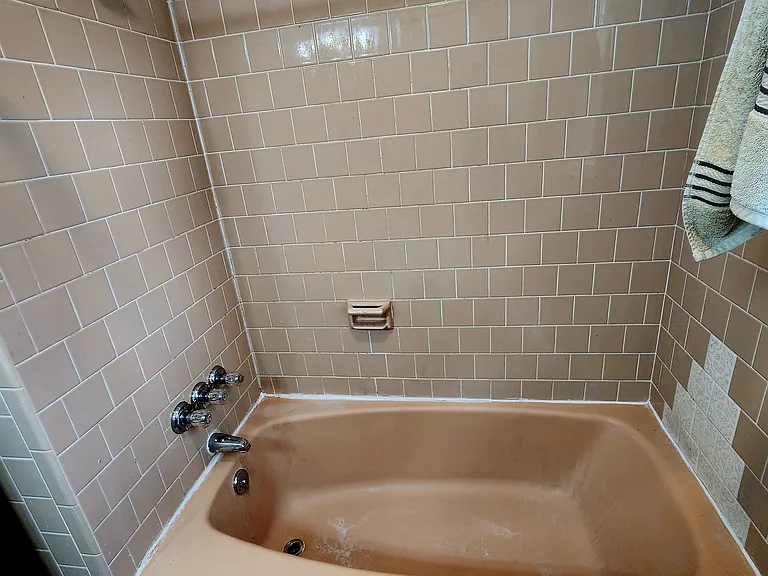 510 Kingston Hall Ct — Photo 8