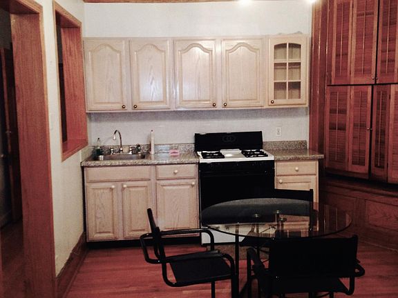 5th image of 421 W Belden Ave #1F