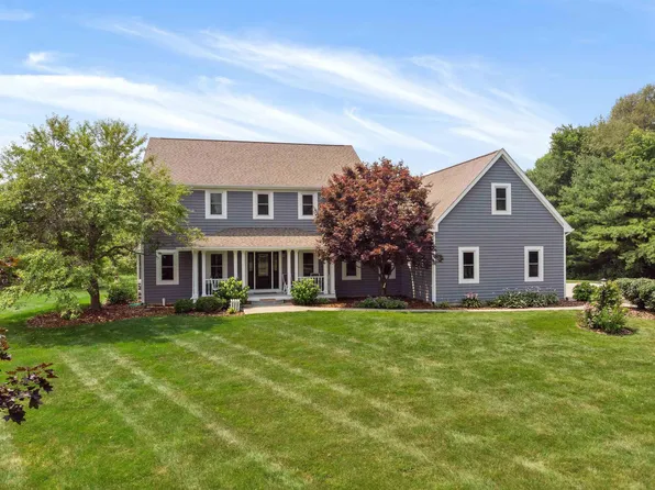 4320 Folkestone Dr, Fort Wayne, IN 46814