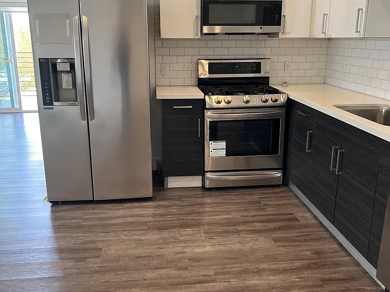 4231 McLaughlin Ave #401 — Photo 3